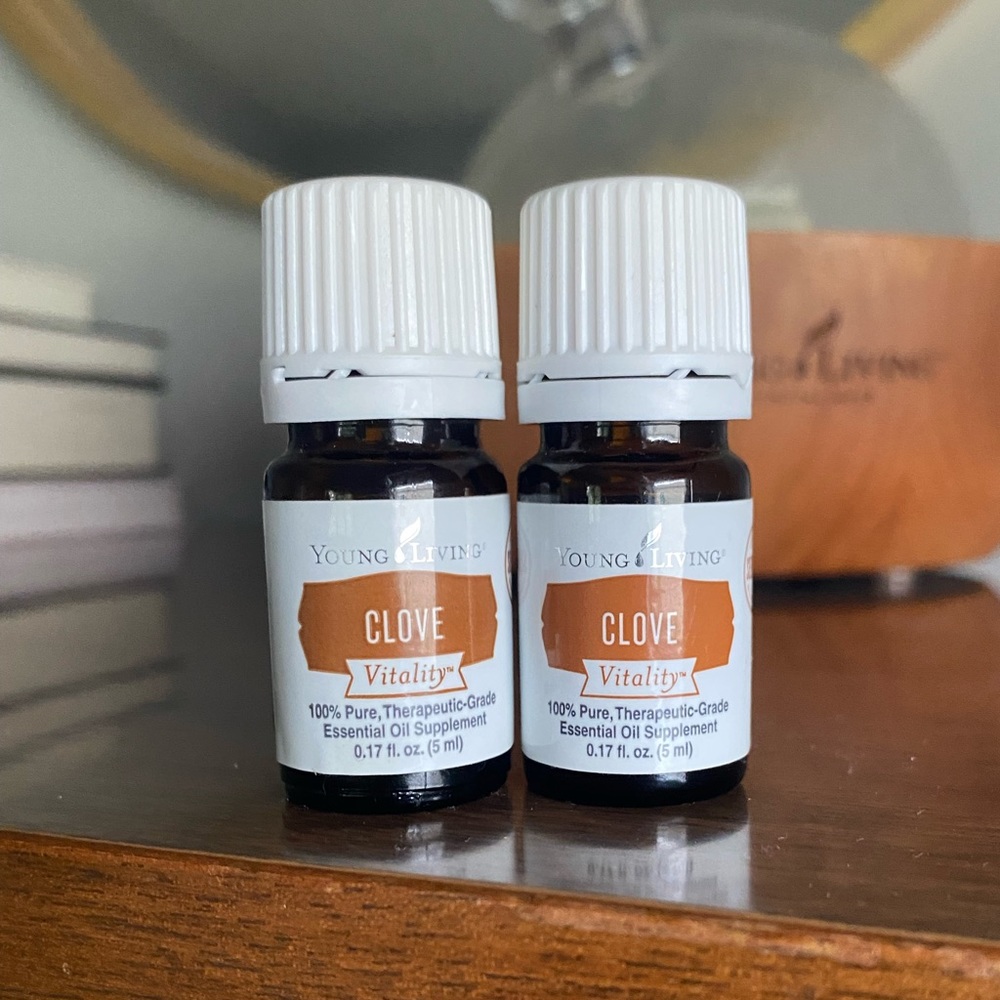 Young living clove essential oils